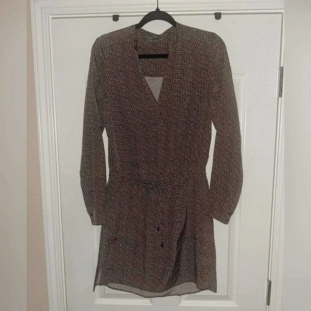 Women’s Vince‎ Silk Print Dress. Size 2.